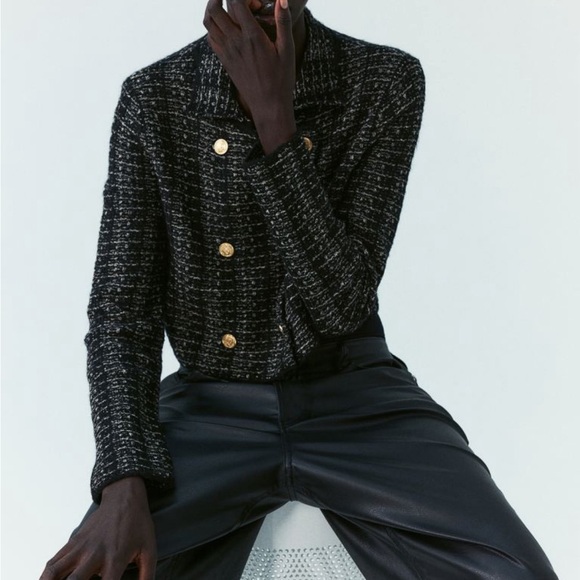 H&M TEXTURED-KNIT DOUBLE-BREASTED CARDIGAN Retail $49.99
COLOR - BLACK/PLAID - Picture 2 of 3